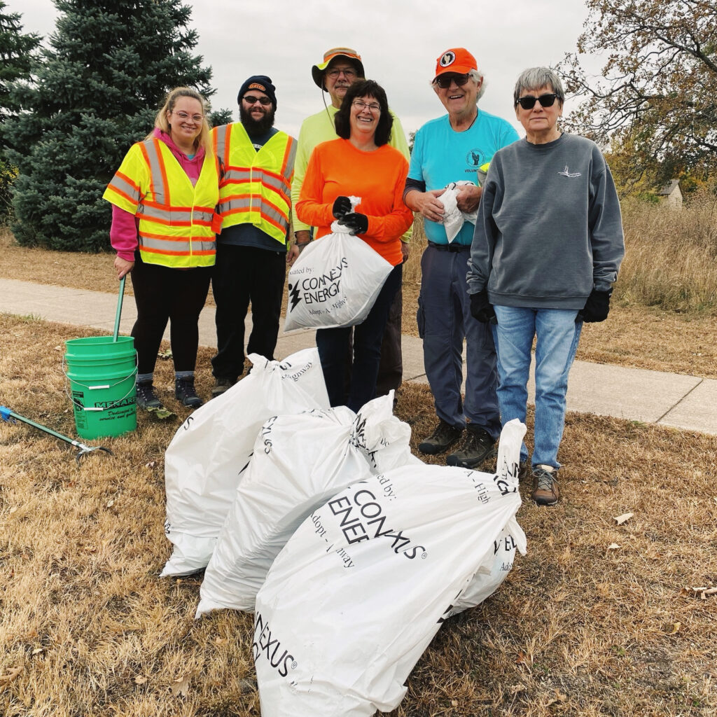 MMS Volunteers happy post cleanup